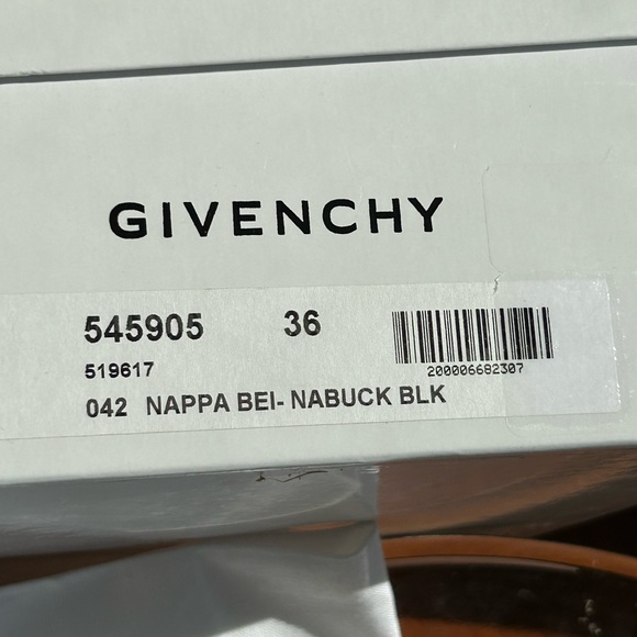 Givenchy Classic - Picture 8 of 8